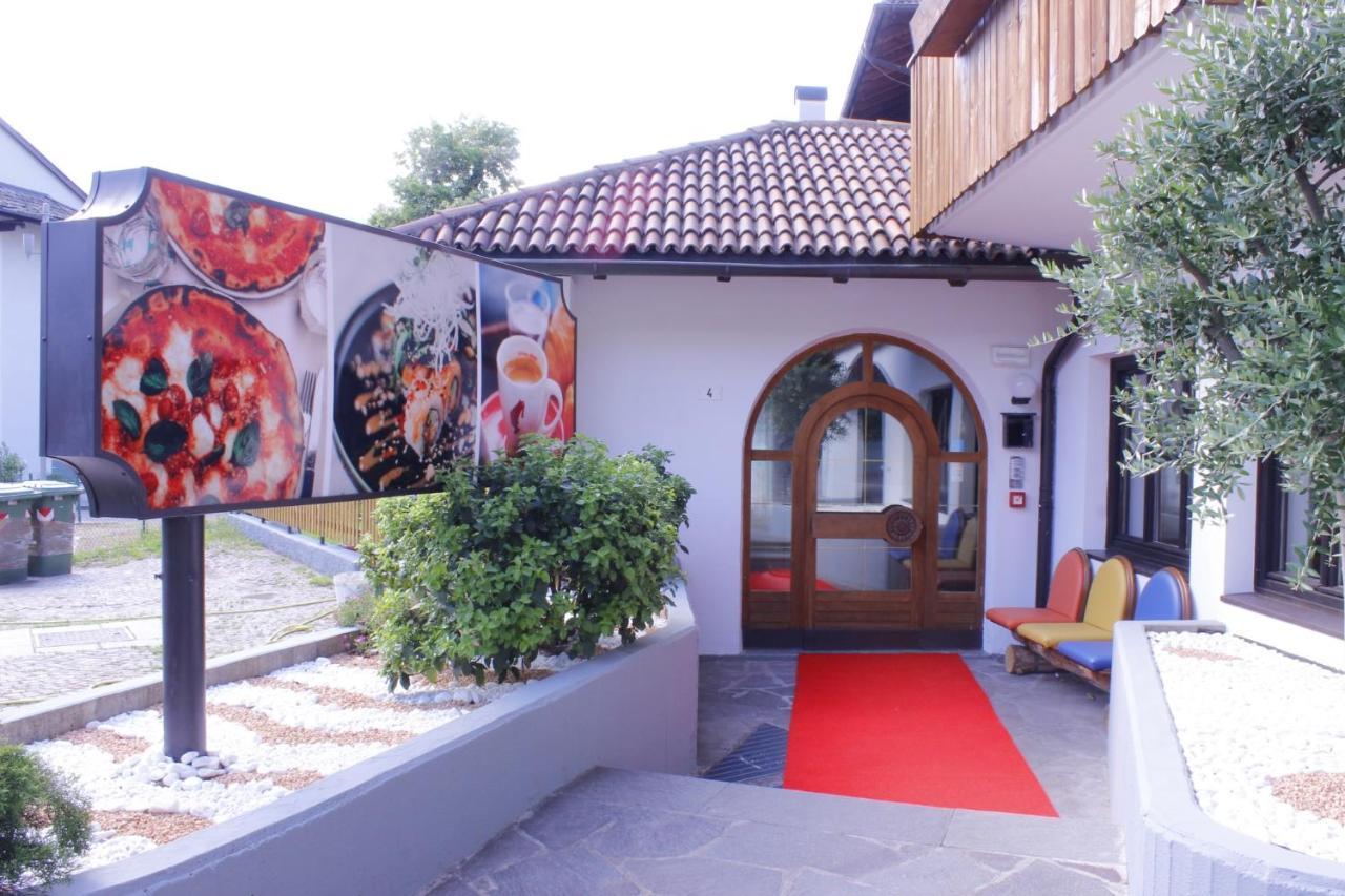 Zur Muehle Ora / Auer Exterior foto
